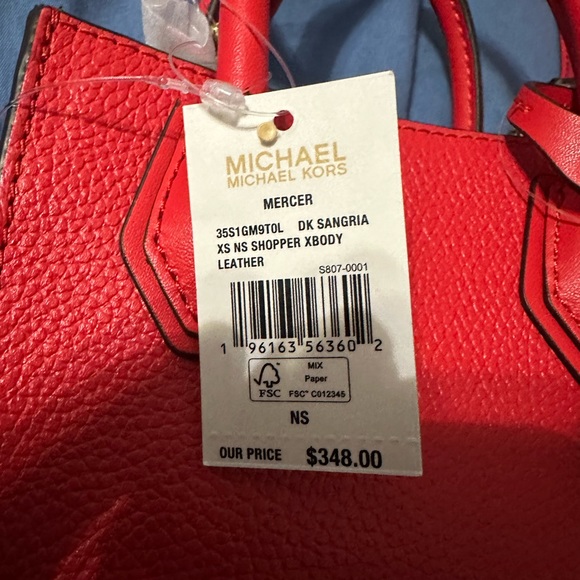 🎁🎁❤️❤️❤️Michael Kors Mercer XS Pebbled Leather Crossbody Bag in Dark Sangria NWT - Picture 3 of 3